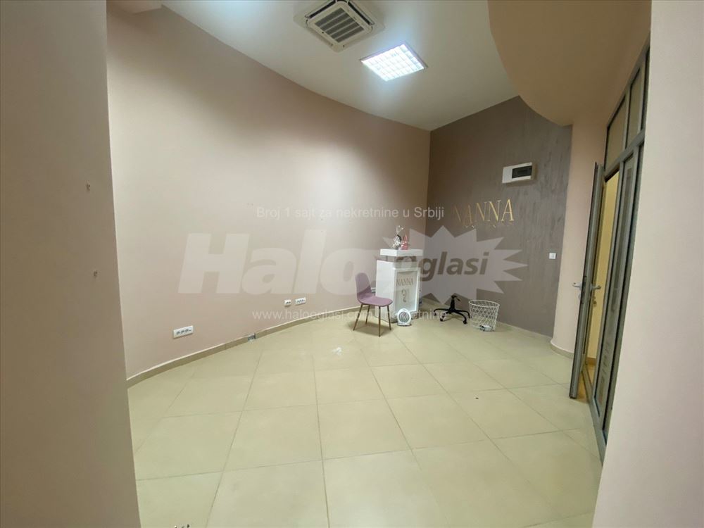 Izdajem dva lokala 24kv i 14kv u TC Interex — 3