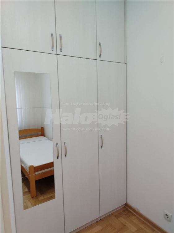 Izdajem dvoiposoban, lep, funkcionalan stan — 6