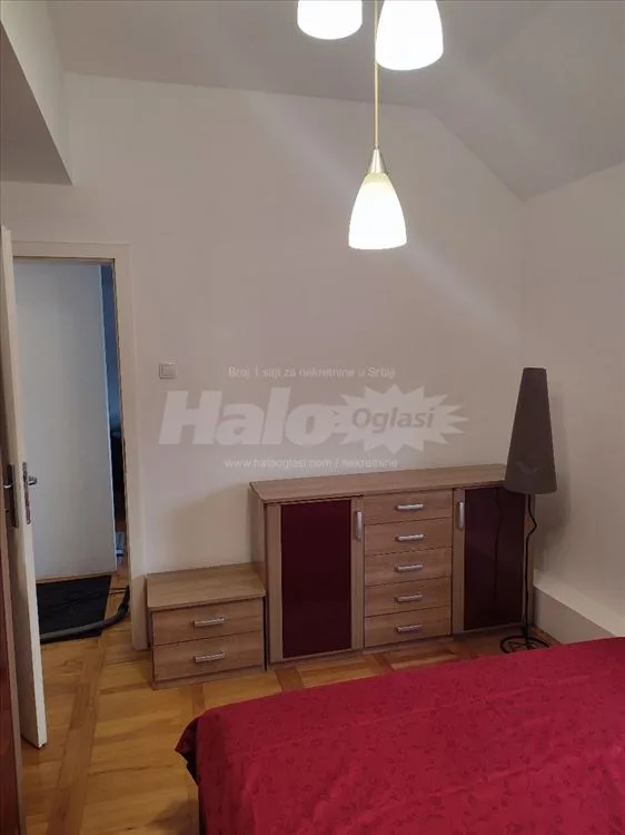 Izdajem dvoiposoban stan, Miljakovac 1 — 14