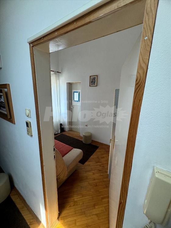 Izdajem dvoiposoban stan na Vračaru — 5