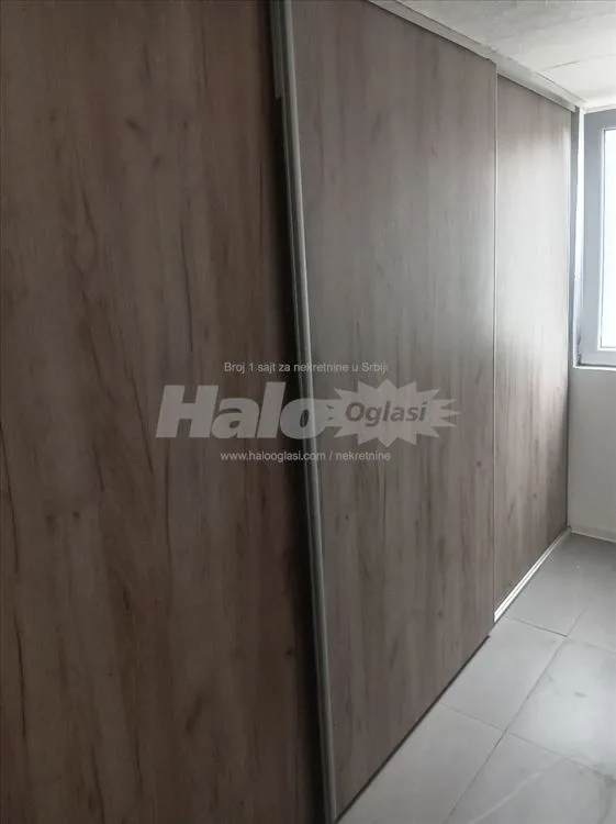 Izdajem dvosoban i garsonjeru tel 0649290873 — 3