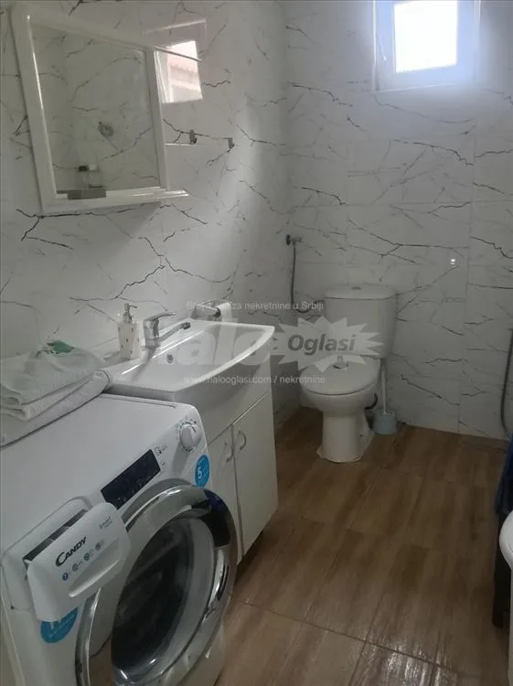 Izdajem dvosoban i garsonjeru tel 0649290873 — 4