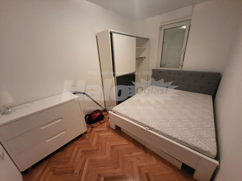 Izdajem dvosoban namesten stan Altina — 5