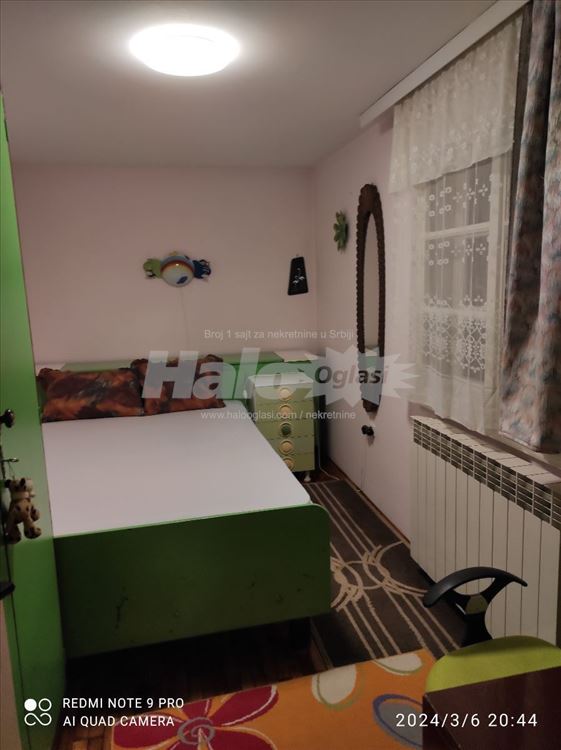 Izdajem dvosoban namesten stan — 2