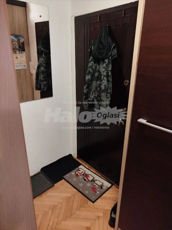 Izdajem dvosoban namesten stan na duzi period — 10