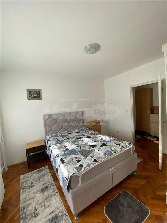 Izdajem dvosoban namesten stan na Senjaku — 5