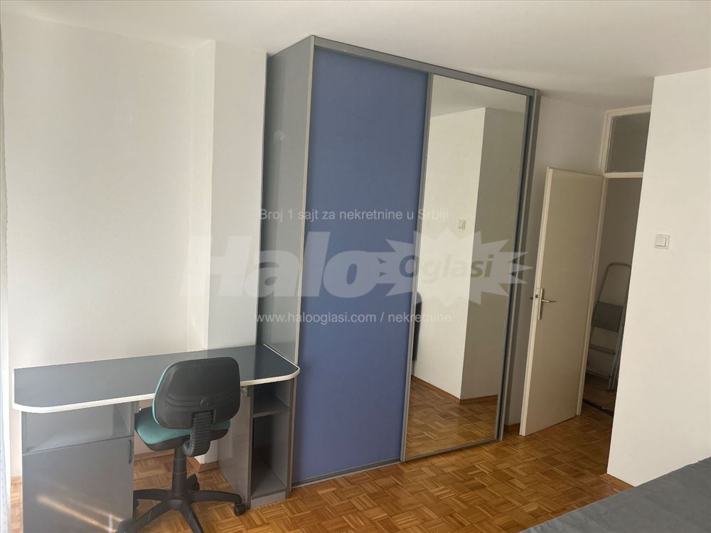 Izdajem dvosoban stan 55 m2, blok 34. — 4