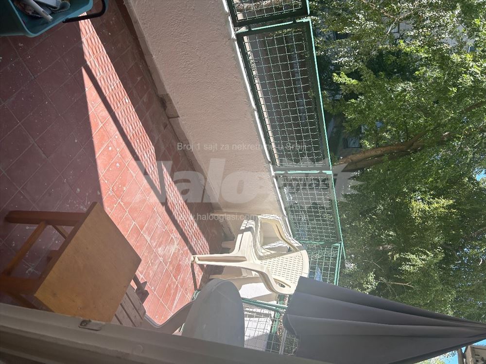 Izdajem dvosoban stan 55 m2, blok 34. — 8