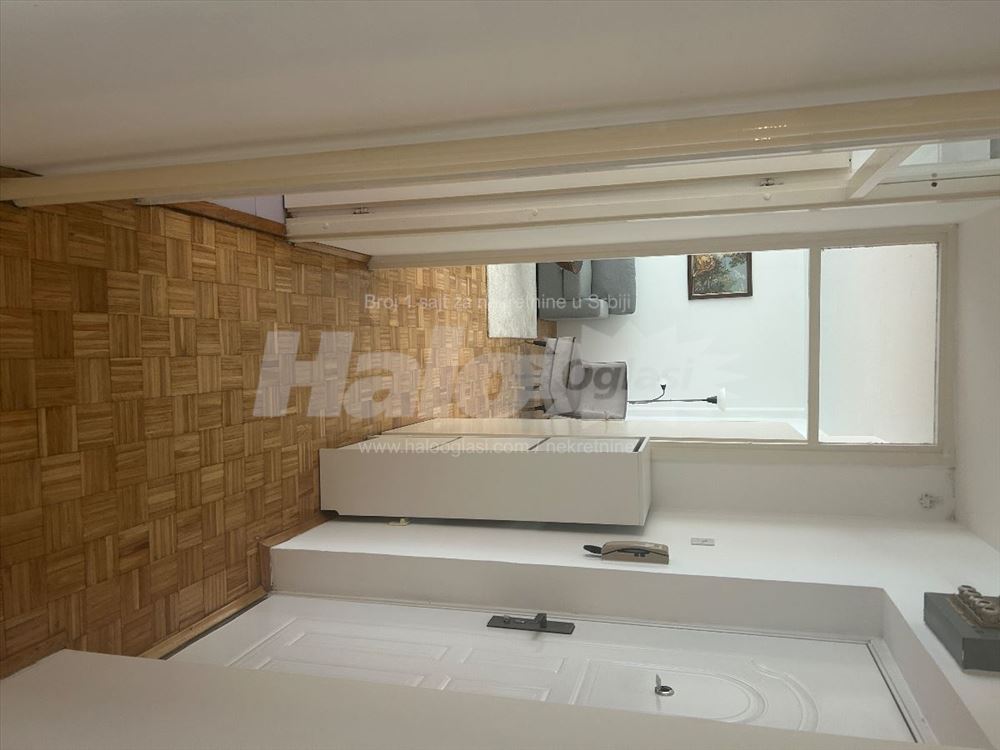 Izdajem dvosoban stan 55 m2, blok 34. — 9