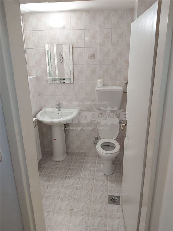 Izdajem dvosoban Stan 63m2 Gandijeva 122b — 3