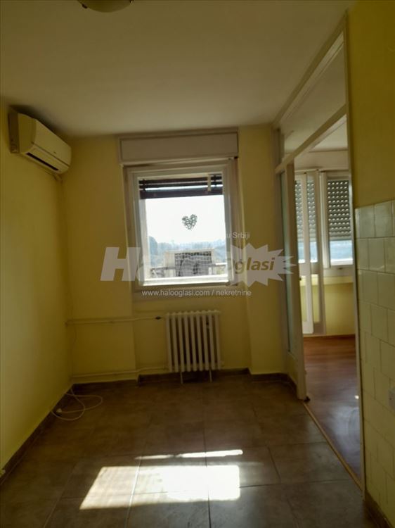 Izdajem dvosoban stan Blok 45 — 10