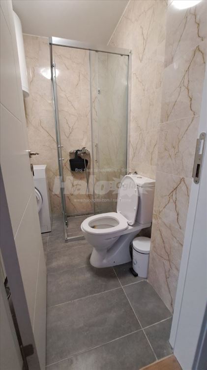 Izdajem dvosoban stan — 5