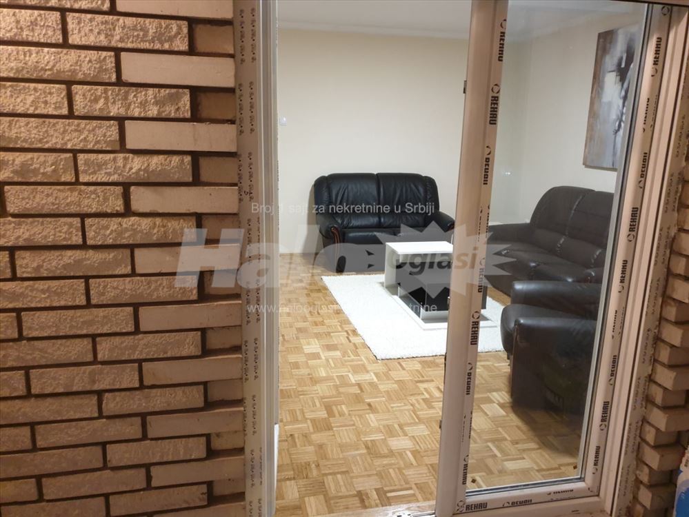 Izdajem dvosoban stan na Bezanijskoj kosi — 2