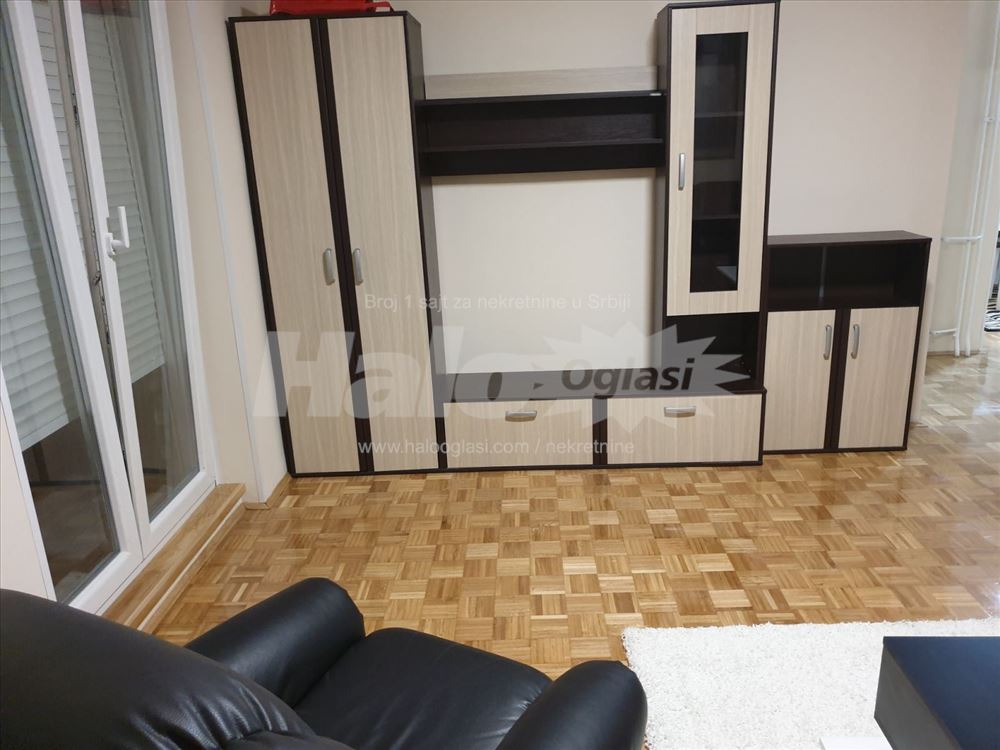 Izdajem dvosoban stan na Bezanijskoj kosi — 3