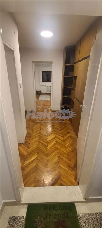 izdajem dvosoban stan na ceraku 52m2 vlasnik — 2