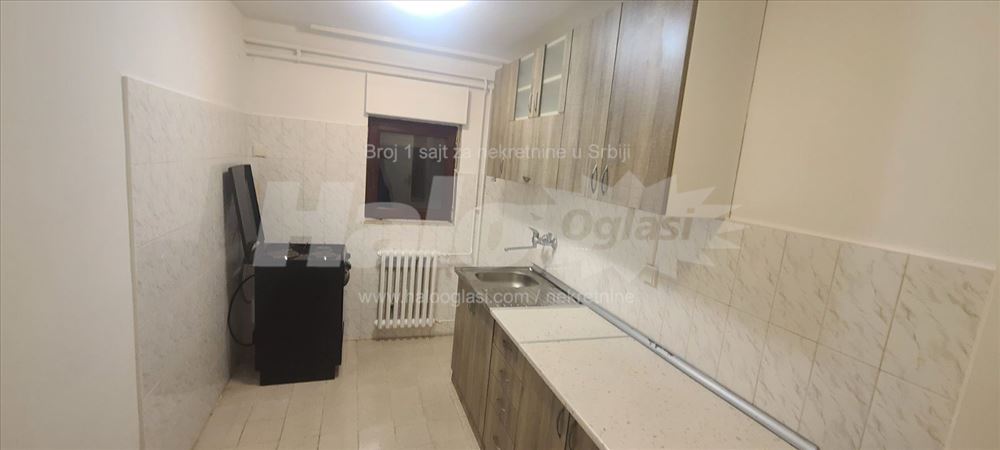izdajem dvosoban stan na ceraku 52m2 vlasnik — 3