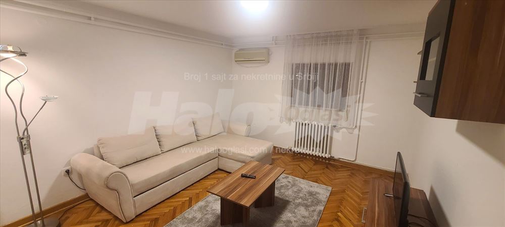 izdajem dvosoban stan na ceraku 52m2 vlasnik — 8