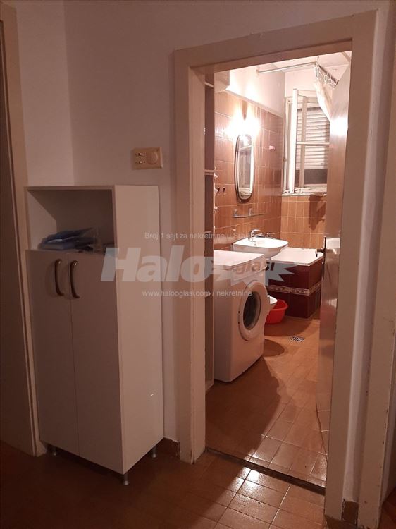 Izdajem dvosoban stan na Dorćolu ulica Braće Baruh — 14