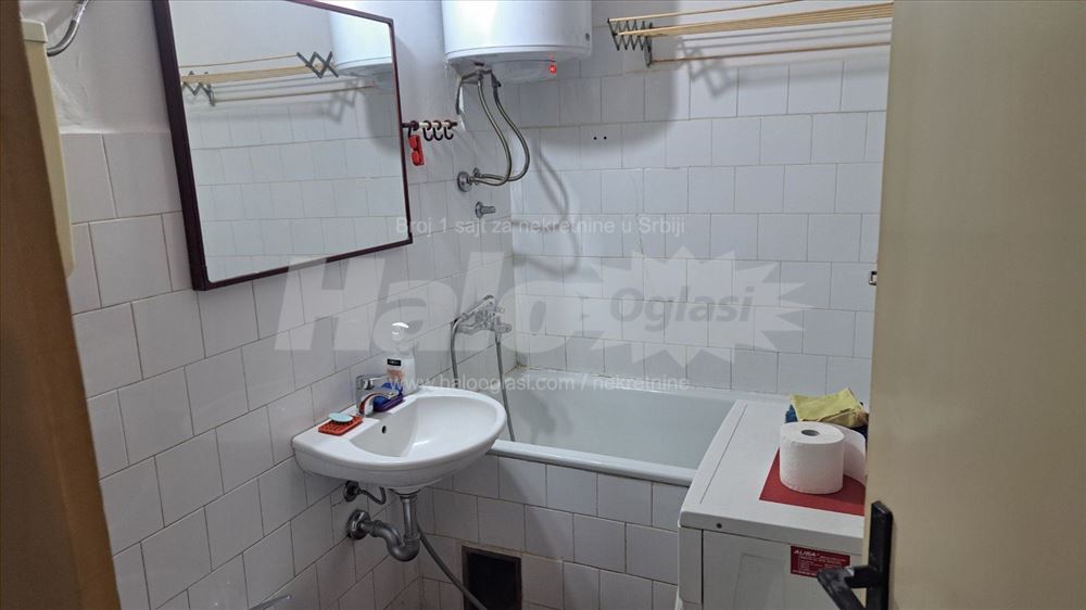 Izdajem dvosoban stan na Julinom brdu — 9
