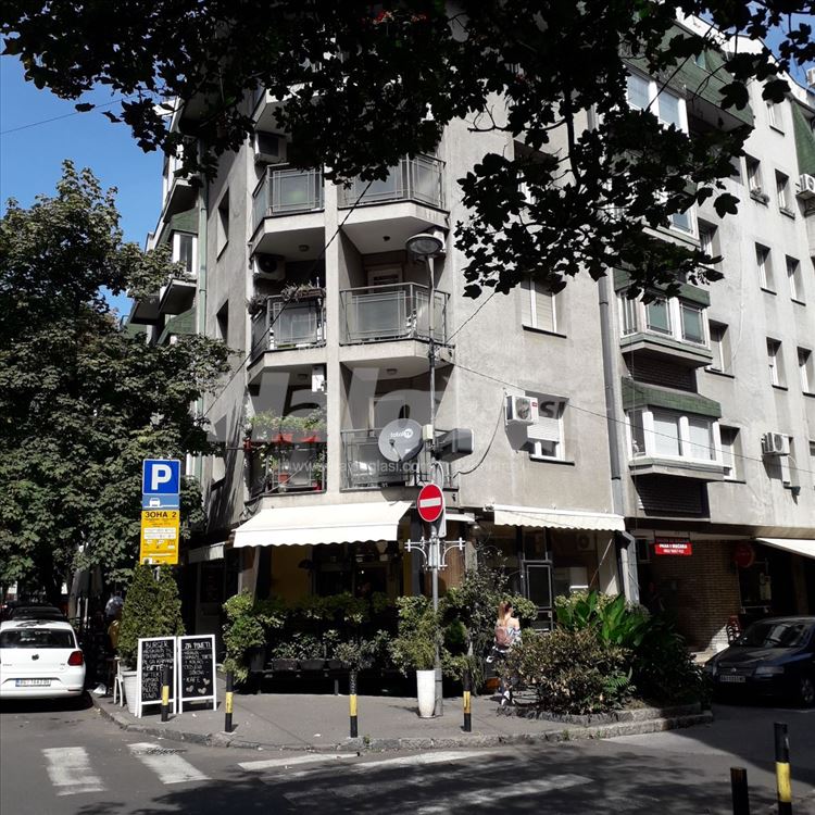Izdajem dvosoban stan na Vračaru,Krunski venac — 11