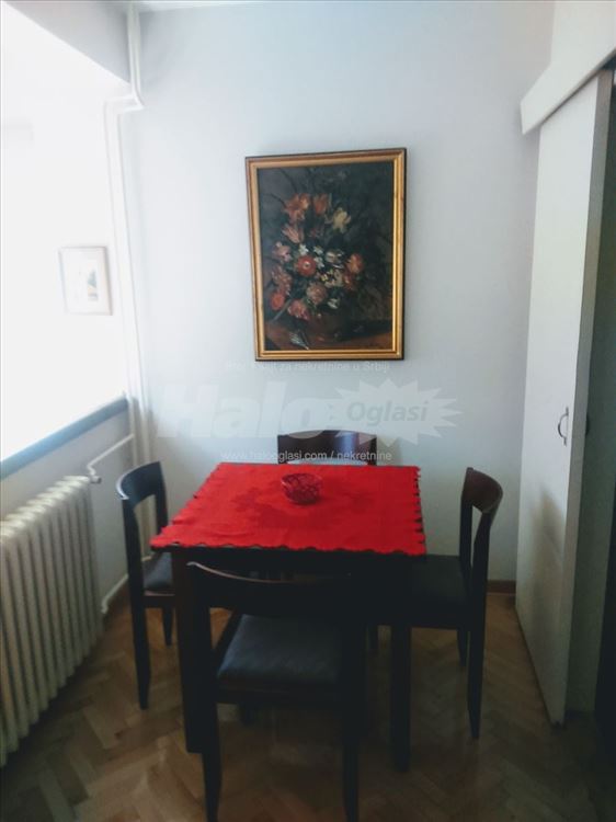 Izdajem dvosoban stan na Vračaru,Krunski venac — 13