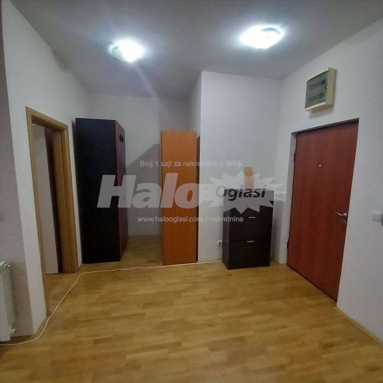 Izdajem dvosoban stan od 59m2 u Jove Ilica 39 — 4