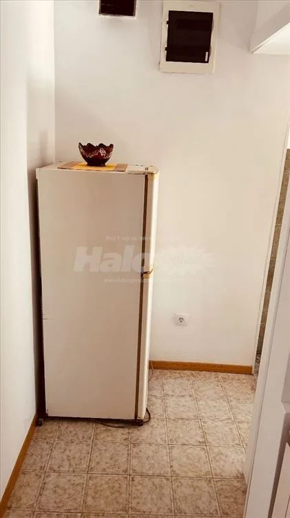 Izdajem dvosoban stan, pogodan za dva studenta — 6