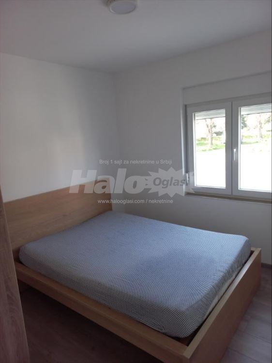 Izdajem dvosoban stan u Batajnici — 10