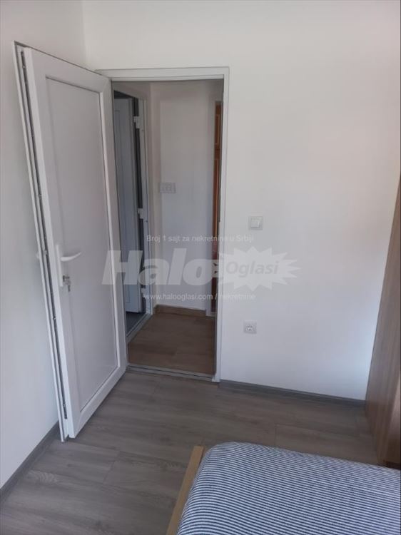 Izdajem dvosoban stan u Batajnici — 15