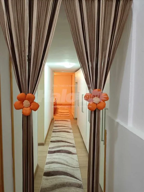 Izdajem dvosoban stan u Borči 70m2 — 5