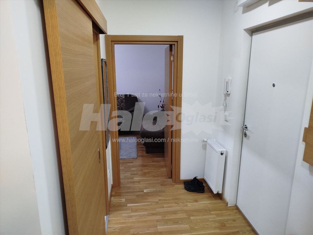 Izdajem dvosoban stan u Ul.Dunavskih virova Zemun — 7
