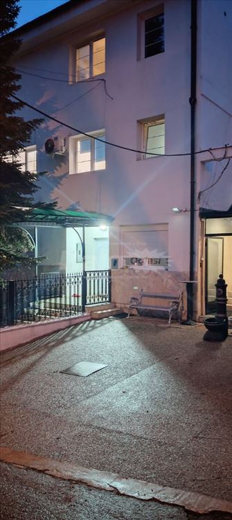 Izdajem ekskluzivan pp — 2