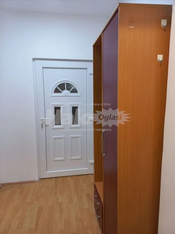 Izdajem ekstra stan — 4