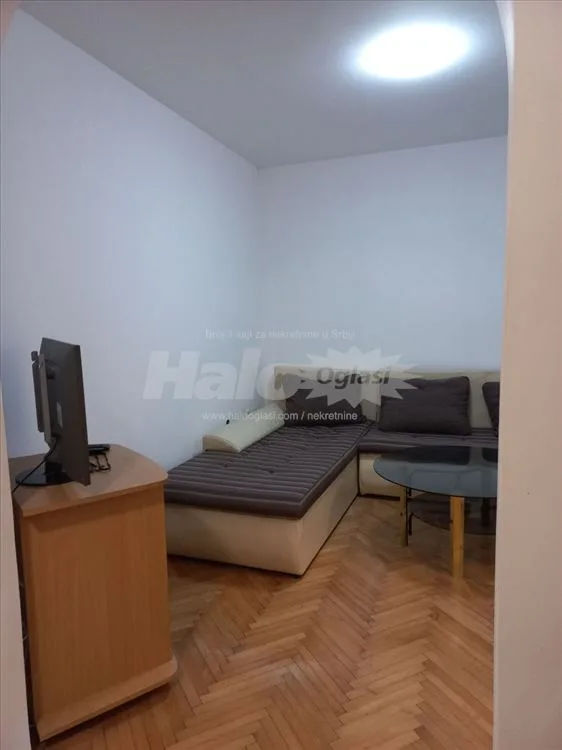 Izdajem ekstra stan — 8