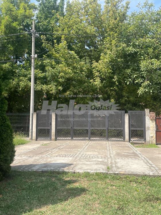 Izdajem četvorosobni stan na Ledinama — 4
