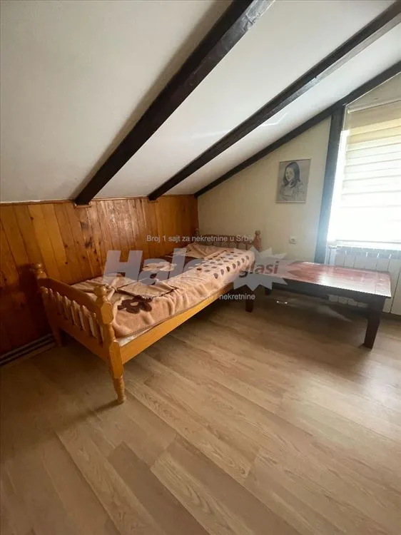 Izdajem četvorosobni stan na Ledinama — 9