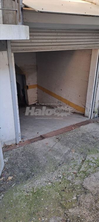Izdajem garažno mesto 15m2 Vračar, Molerova ulica — 2
