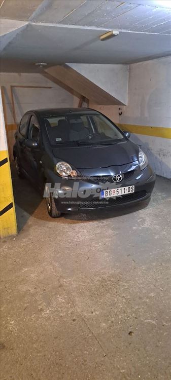 Izdajem garažno mesto 15m2 Vračar, Molerova ulica — 4