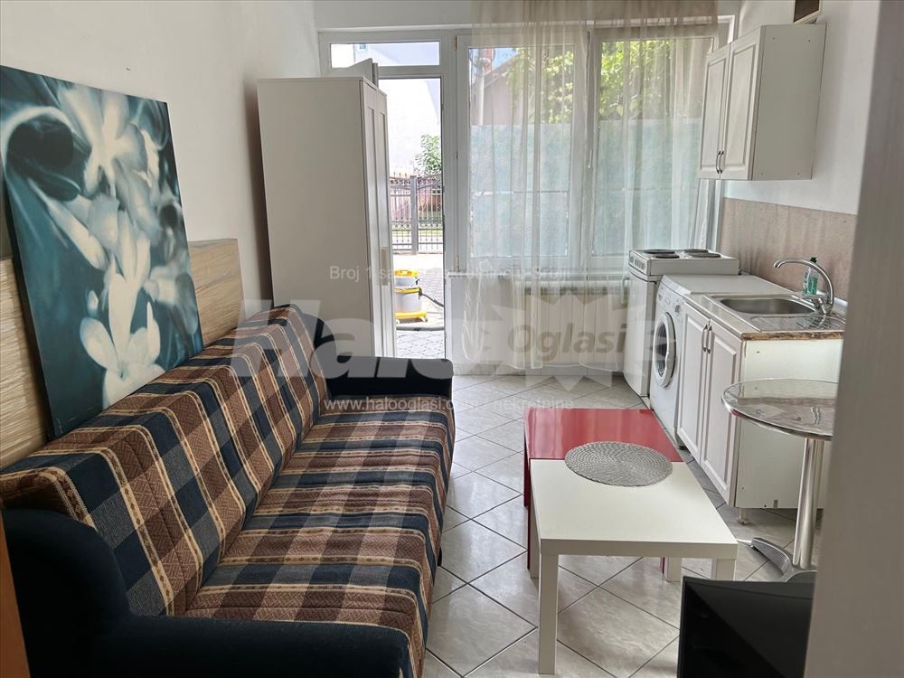Izdajem garsonjeru 18m2, nameštena, odmah useljiva — 8