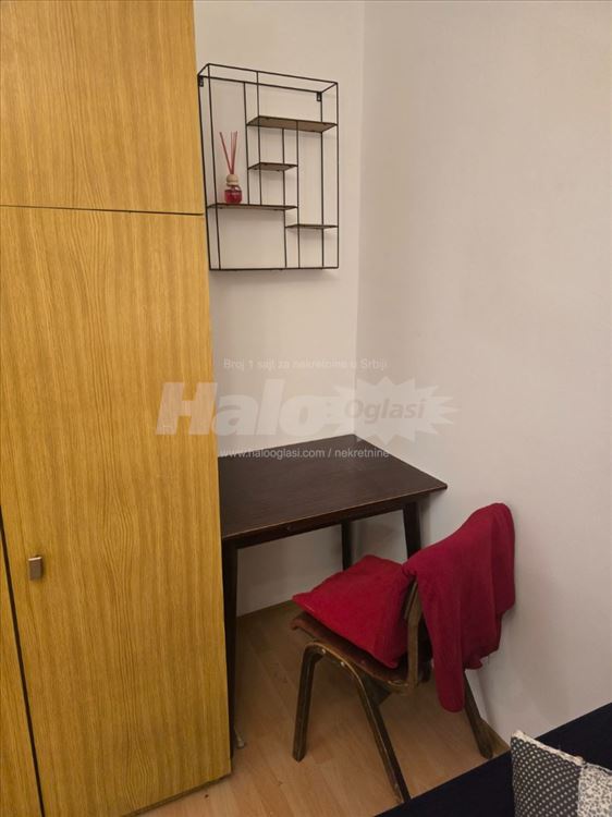 Izdajem garsonjeru 19m², kod Kalenić pijace — 4