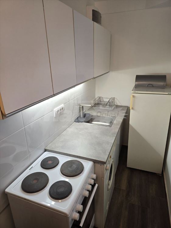 Izdajem garsonjeru 19m², kod Kalenić pijace — 5