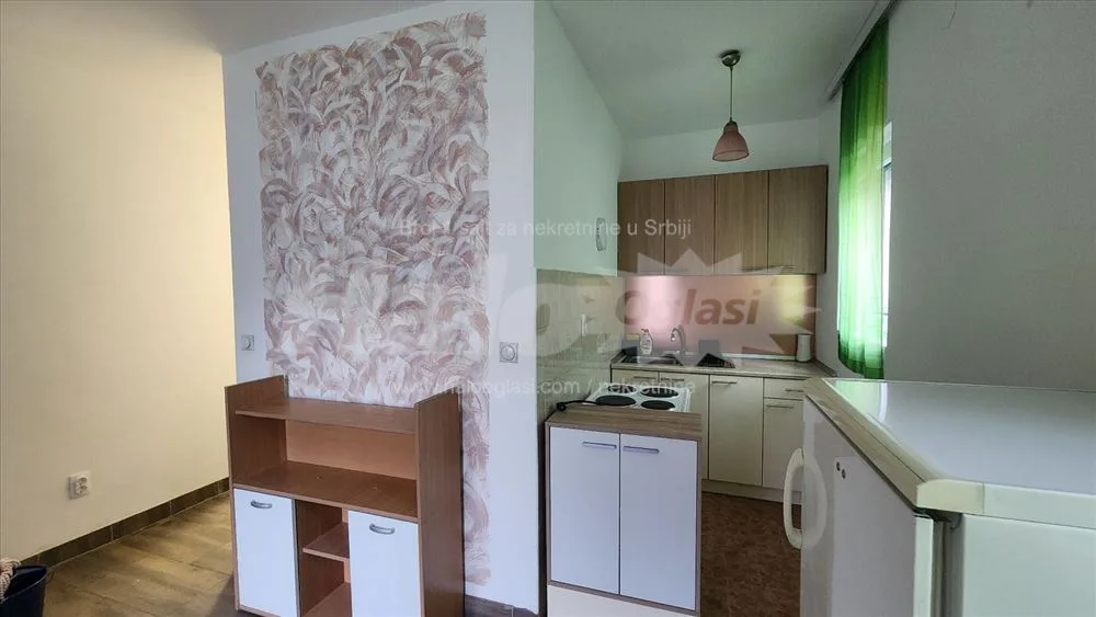 Izdajem garsonjeru 28kv u Rakovici ,vlasnik — 4