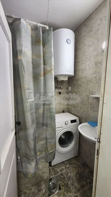 Izdajem garsonjeru 28kv u Rakovici ,vlasnik — 6