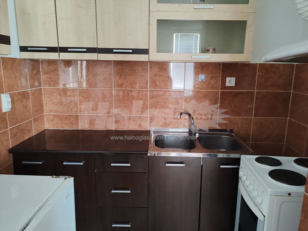 Izdajem garsonjeru 36m2 — 5