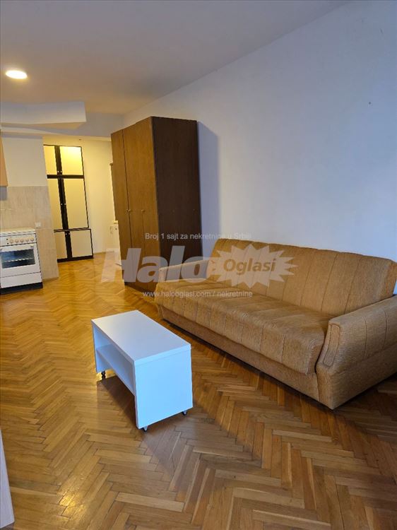 Izdajem garsonjeru 40m2,Danila Bojovića 13 — 6