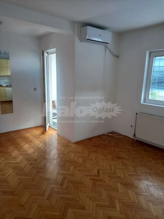 Izdajem Garsonjeru Banovo Brdo — 4