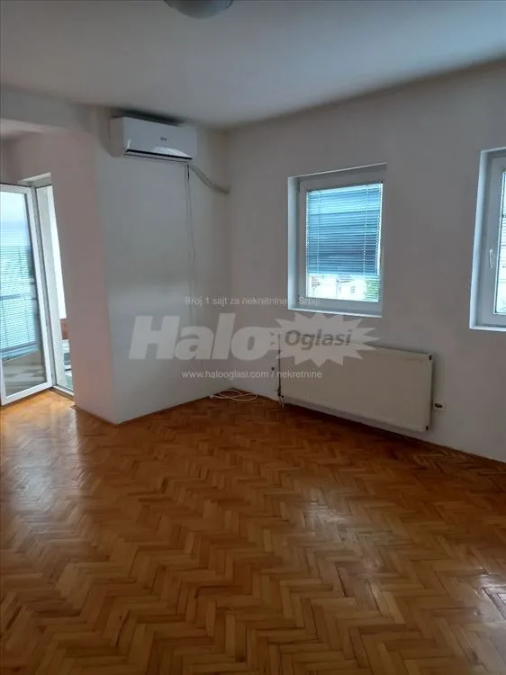 Izdajem Garsonjeru Banovo Brdo — 5