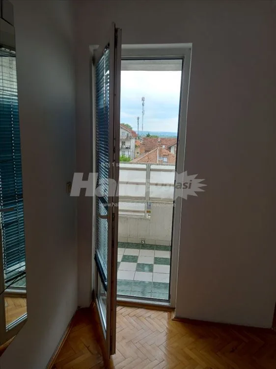 Izdajem Garsonjeru Banovo Brdo — 6