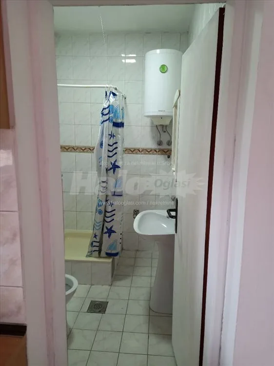 Izdajem Garsonjeru Banovo Brdo — 8