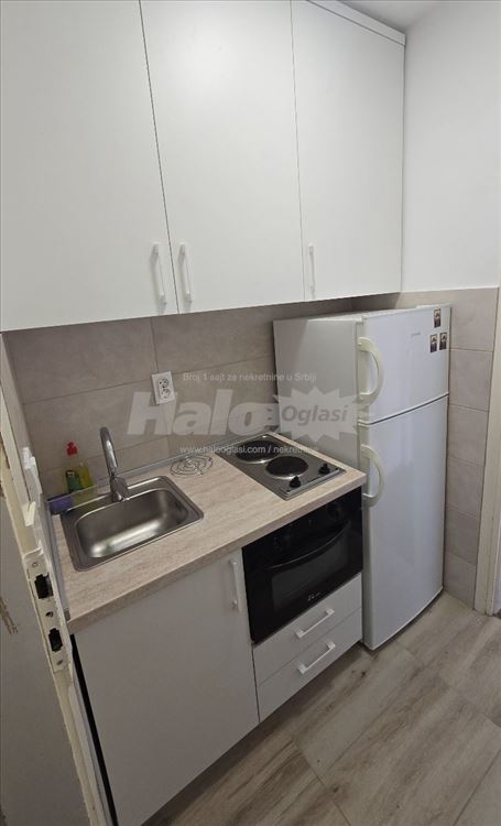 Izdajem garsonjeru kod Cvetkove pijace — 5